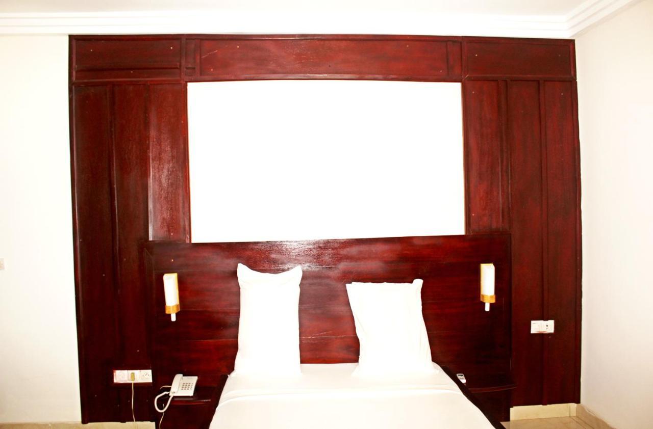 Hotel Ganiela Kpalime Екстер'єр фото