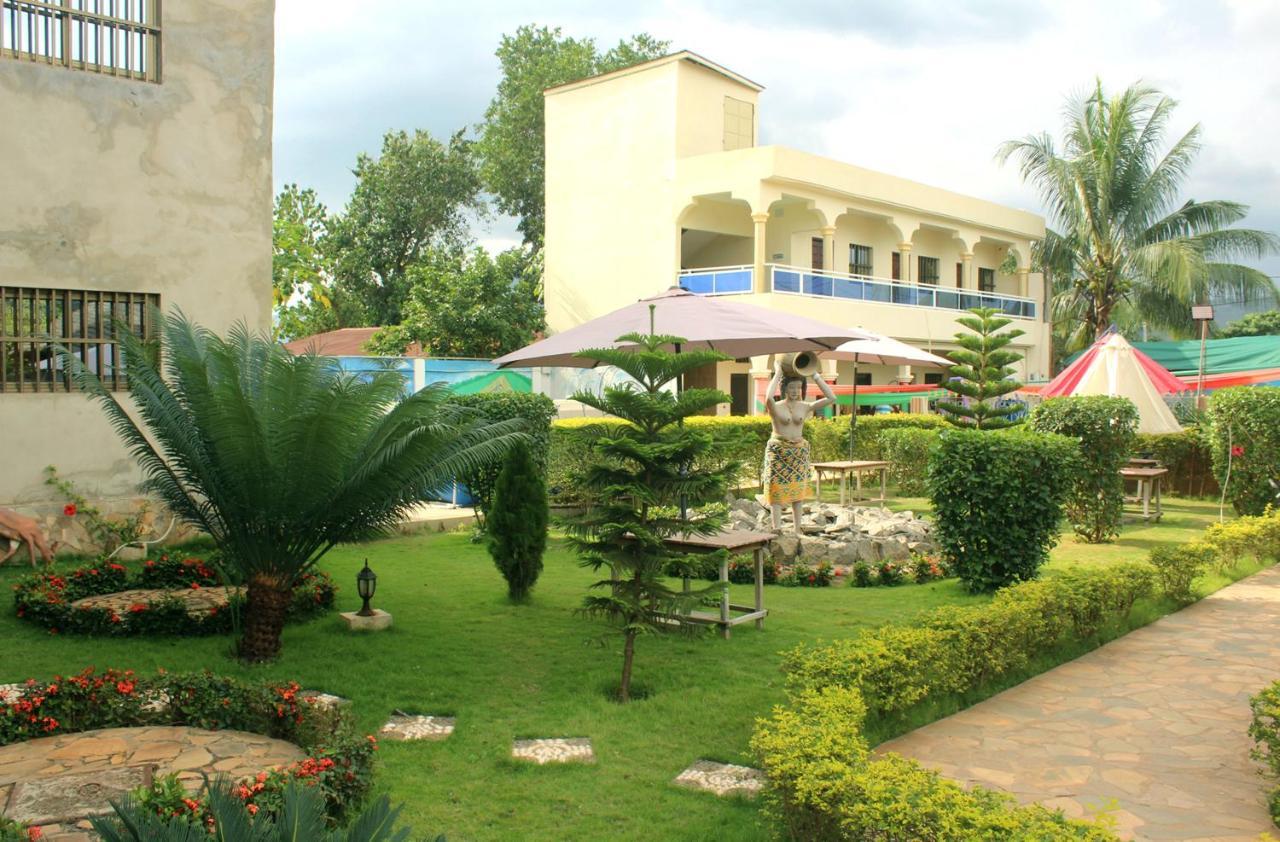 Hotel Ganiela Kpalime Екстер'єр фото